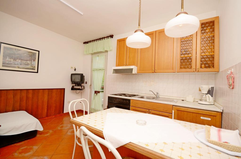 Apartments Dea ポレッチ エクステリア 写真